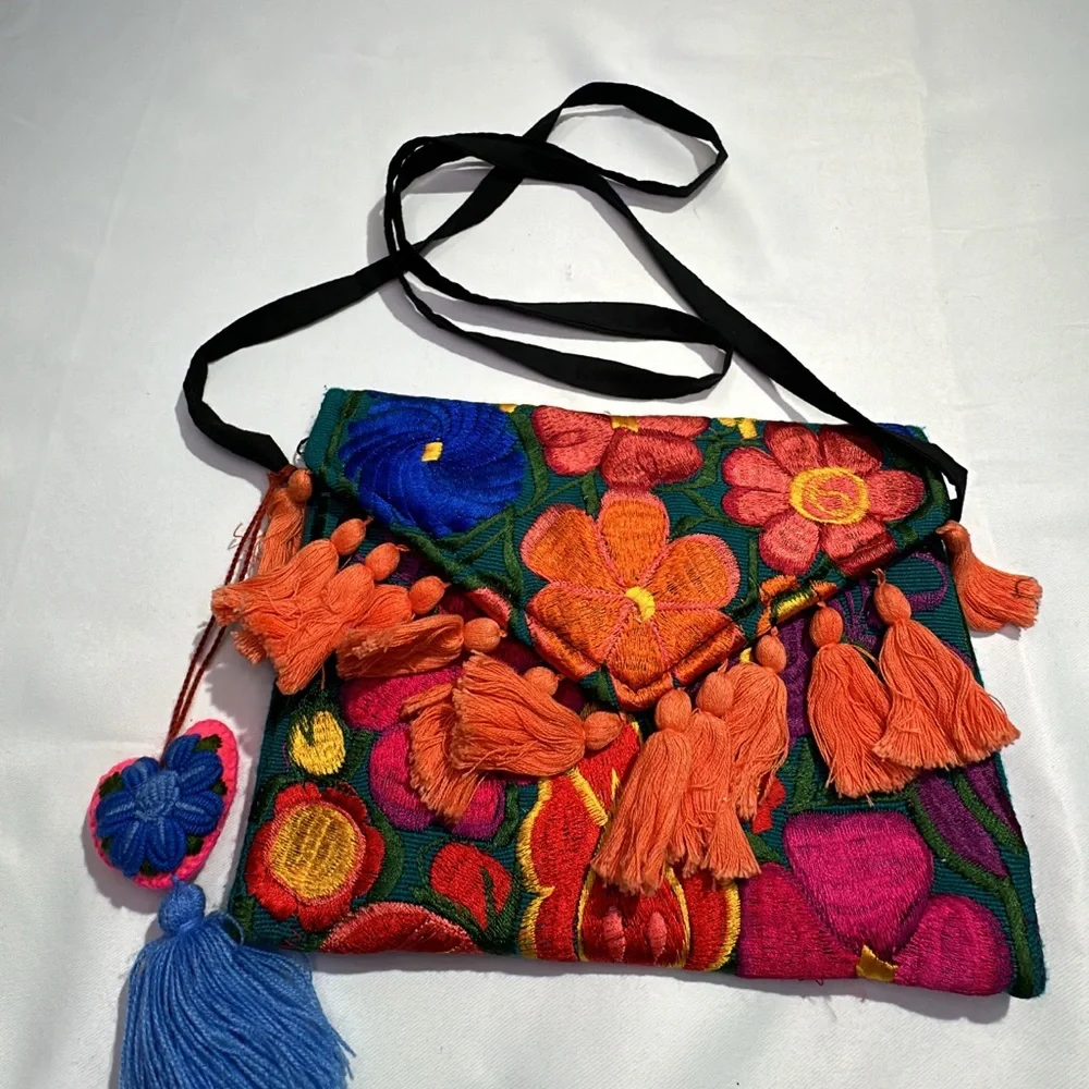 Handmade Mexican Clutch Bag Pre-Owned - Picture 1 of 3